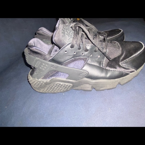 Black Nike huaraches size 8.5 in women - Picture 2 of 6
